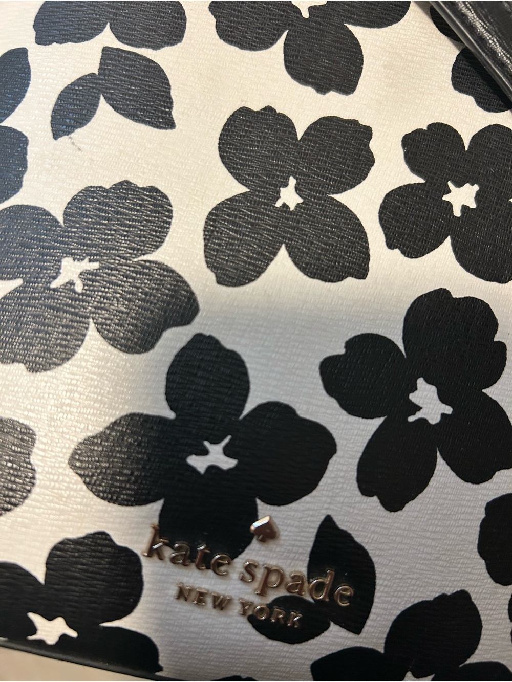 kate spade Black & White Floral Crossbody Purse - Picture 4 of 8